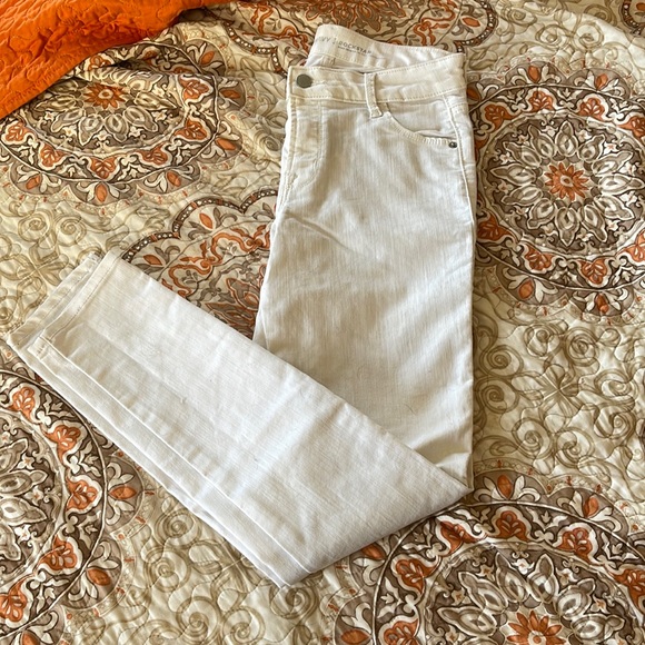 Old Navy Stay White Mid Rise Rockstars - Picture 1 of 1